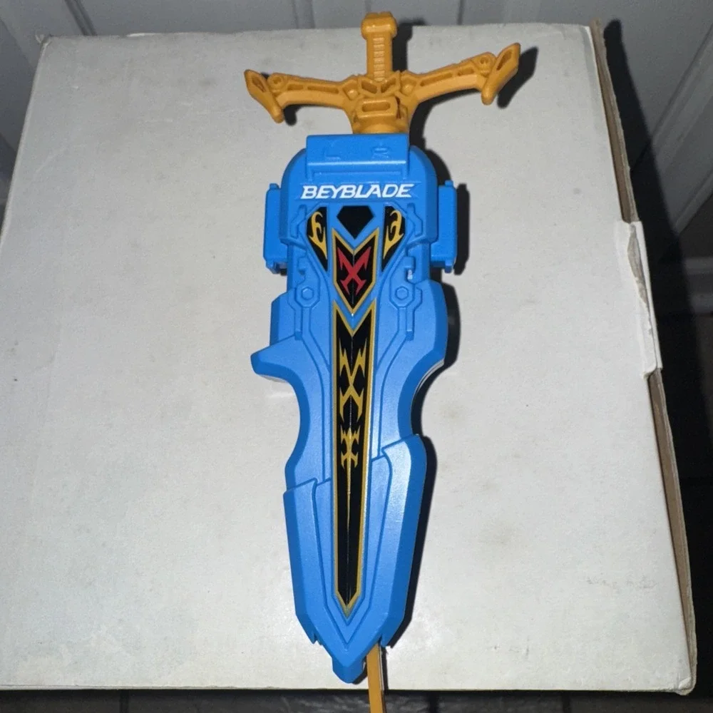 Beyblade Burst Evolution Hasbro Xcalius Blue Sword Launcher Anime Bey‎ Toy